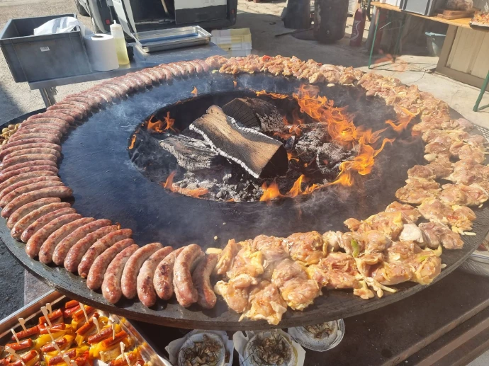 Le Lard d'Eymat vient vous cuisiner des bons petits plats au Château Balestard La Tonnelle pour les Journées Portes Ouvertes de Saint-Émilion