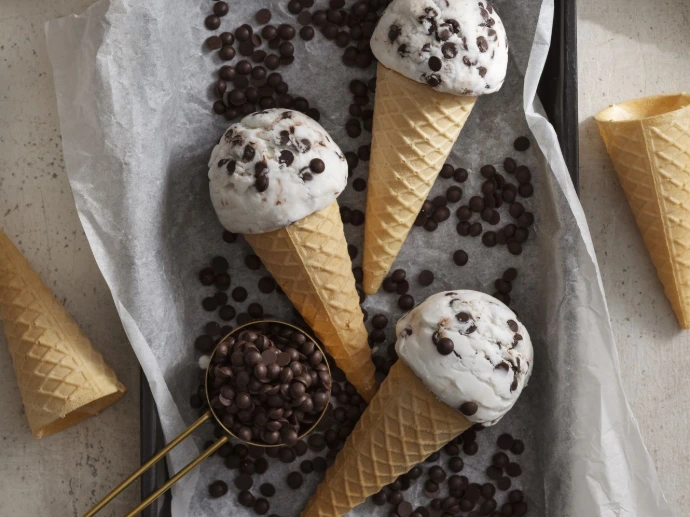 Dégustez les glaces, gauffres et crèpes de Mada Rolls